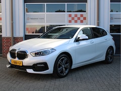 BMW 1-serie - 118i Business Edition Sport Automaat Stoelverw./Half leder Sport int/Cruise/Climate/Carpla