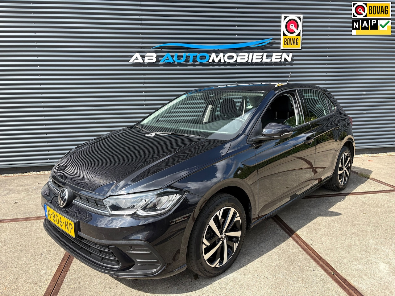 Volkswagen Polo - 1.0 TSI Life LM VELGEN/ CARPLAY/ PARKEERSENSOREN - AutoWereld.nl