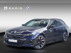 BMW i5 Touring - M60 xDrive M Sport Pro | Glazen Panoramakdak | Trekhaak Elektrisch | Adaptief M Onderstel