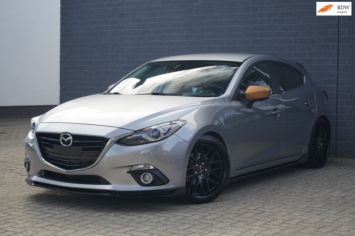 Mazda 3 - 2.0 GT-M 2.0 GT-M 165pk, H&R, 19 inch, ATH Bodykit + uitlaat! - AutoWereld.nl