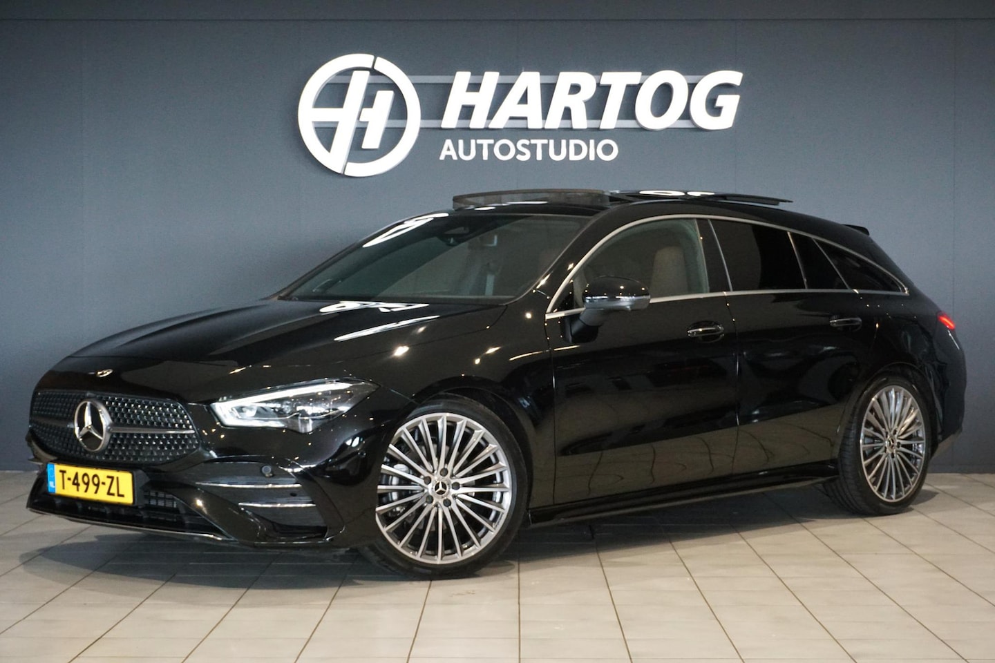 Mercedes-Benz CLA-klasse Shooting Brake - AMG + BURMESTER / HEAD-UP / PANO / 360 CAMERA / MEMORY - AutoWereld.nl