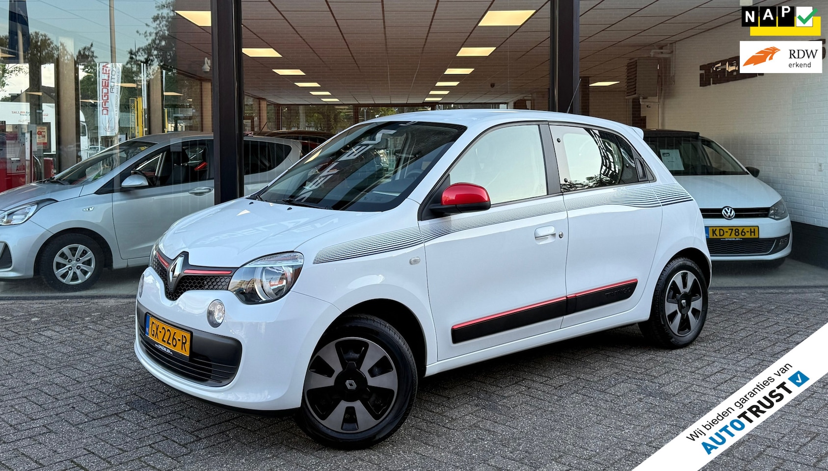 Renault Twingo - 1.0 SCe 2e EIG | AIRCO | CRUISE | BLUETOOTH | NAP - AutoWereld.nl