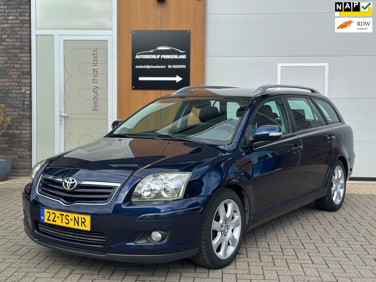 Toyota Avensis Wagon - 2.0 VVTi Luna 2.0 VVTi Luna - AutoWereld.nl