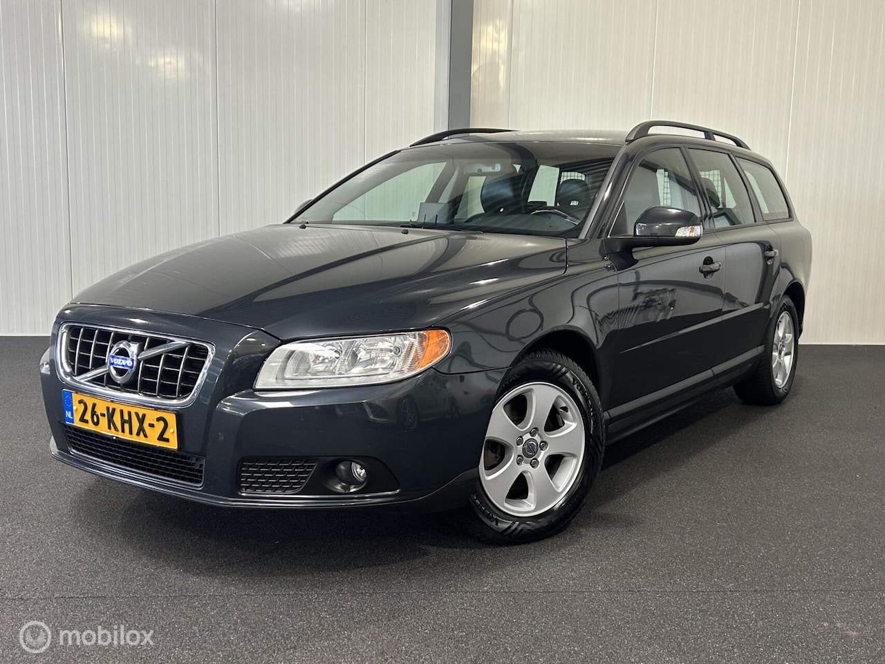 Volvo V70 - 2.0 Limited Edition [ NAP trekhaak leder ] - AutoWereld.nl