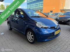Toyota Aygo - 1.0-12V +