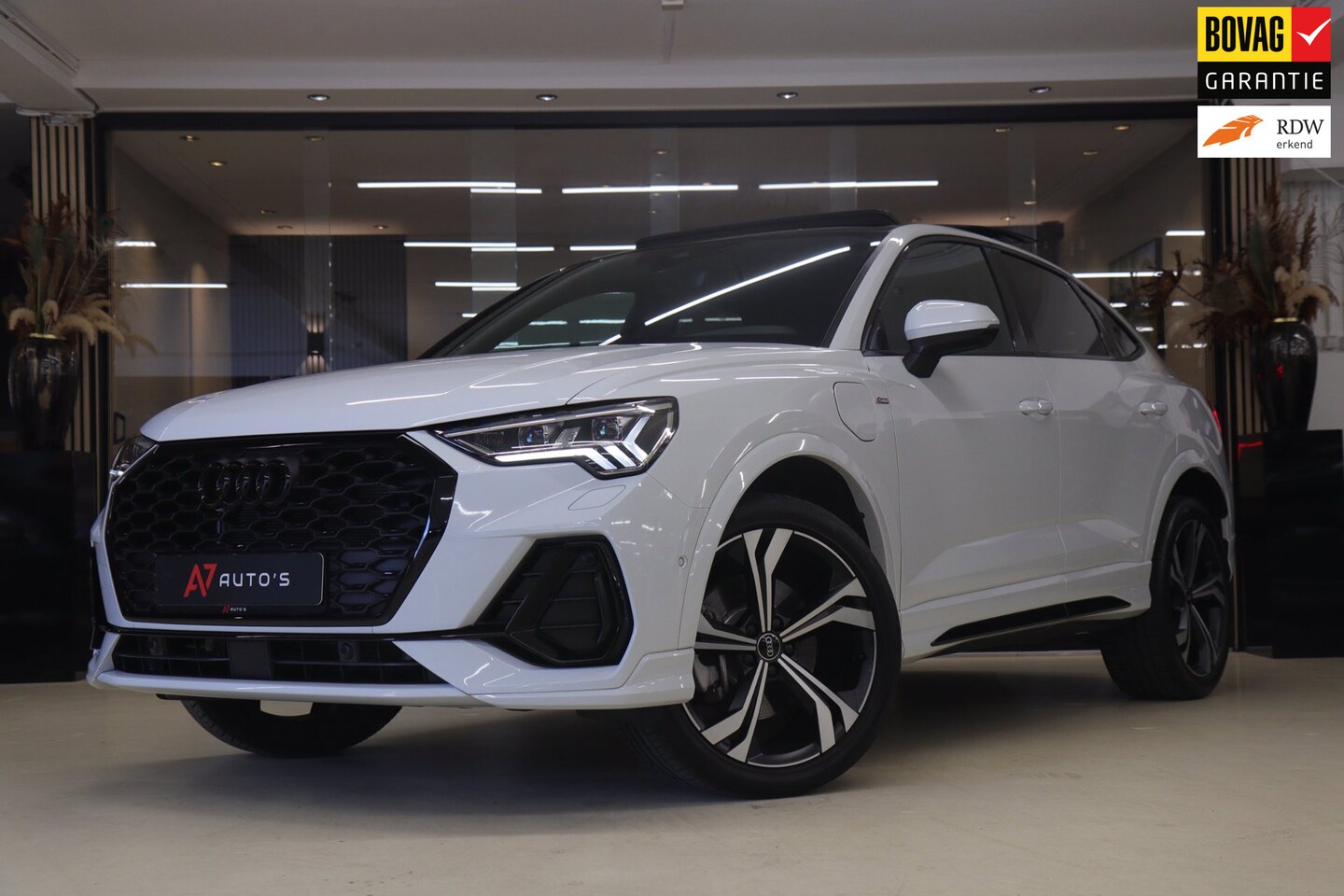 Audi Q3 Sportback - 45 TFSI e S Edition 3X S-Line /PANO/KEYLES/STOELV/CARPLAY/VOL - AutoWereld.nl