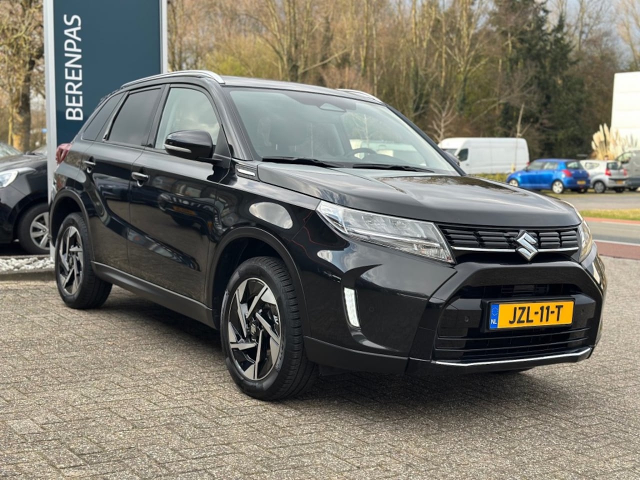 Suzuki Vitara - 1.5 Hybrid Style Automaat Schuifdak electr. - Carplay - Camera - AutoWereld.nl