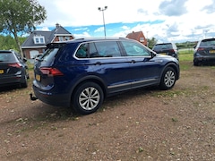 Volkswagen Tiguan - 1.4 TSI Comfortline Business Ecc Pdc Nav. Lmv