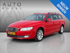 Volvo V70 - 2.0 D4 Summum | LEDER | CAMERA | TREKHAAK | STOELVERWARMING | STUURVERWARMING | NAVIGATIE
