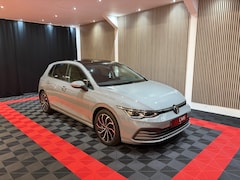 Volkswagen Golf - 1.5 eTSI Style DSG Automaat Pano Memory-Massage Camera Led IQ Lights Trekhaak