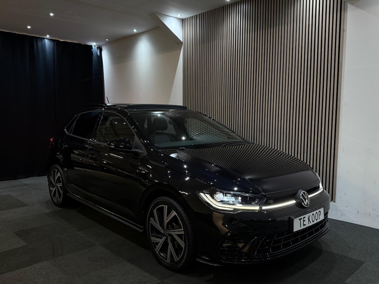 Volkswagen Polo - 1.0 TSI R-Line Business originele km's Pano Navi Led IQ Lights - AutoWereld.nl