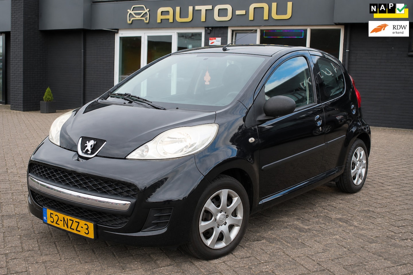 Peugeot 107 - 1.0-12V Millesim 200 5-Deurs Airco Zwart Elec. pakket NAP APK - AutoWereld.nl