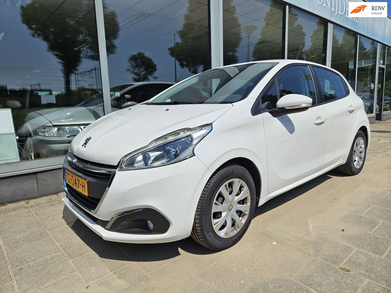 Peugeot 208 - 1.2 PureTech Blue Lion 1.2 PureTech Blue Lion - AutoWereld.nl