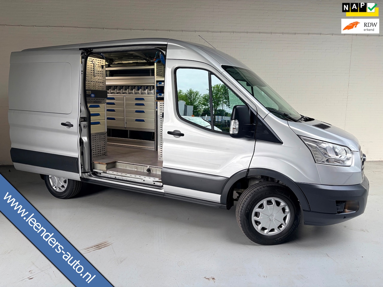 Ford Transit - Servicewagen 350 2.0 TDCI 131PK euro6 L2H2 3Persoons Trend 3Persoons, Sortimo werkplaats i - AutoWereld.nl