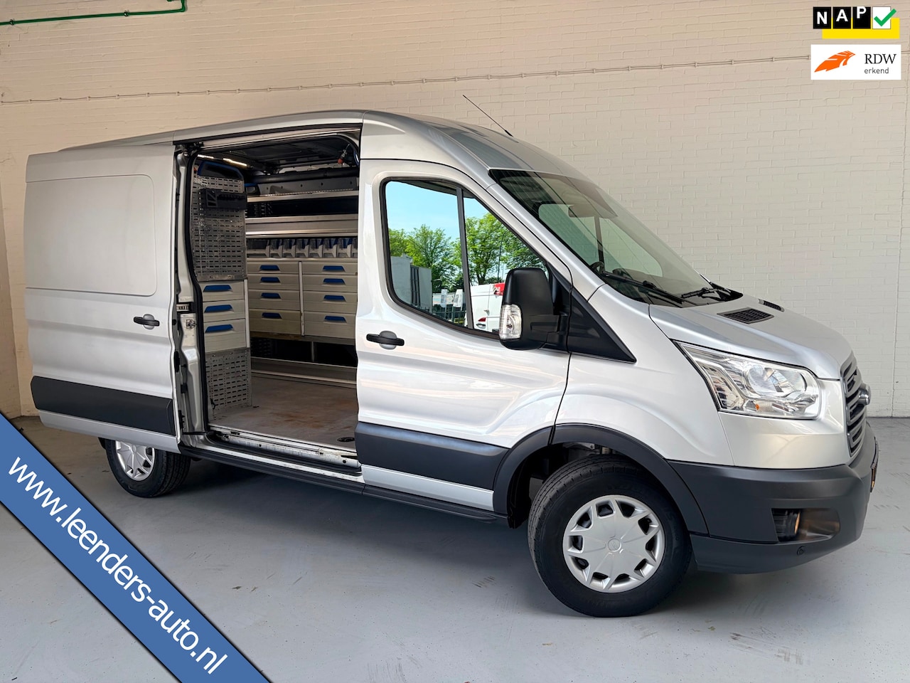 Ford Transit - Automaat Servicewagen 350 2.0 TDCI 131PK euro6 L2H2 3Persoons Trend, Sortimo werkplaats in - AutoWereld.nl