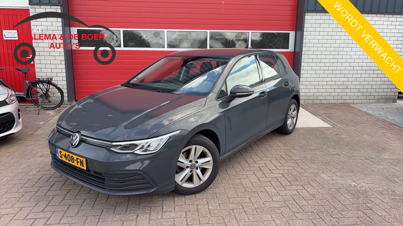 Volkswagen Golf - 1.0 TSI Life CARPLAY / CLIMA / PDC V+A / LED / TREKHAAK / LANE ASS / 6 VERSN - AutoWereld.nl