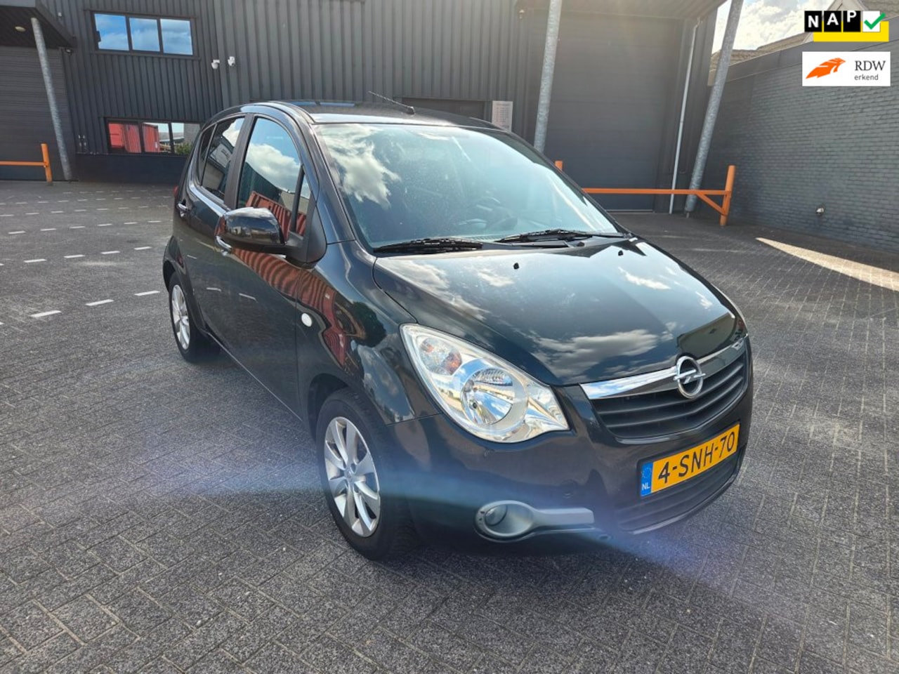 Opel Agila - 1.0 Edition Airco Nap LM Velgen start/stop - AutoWereld.nl
