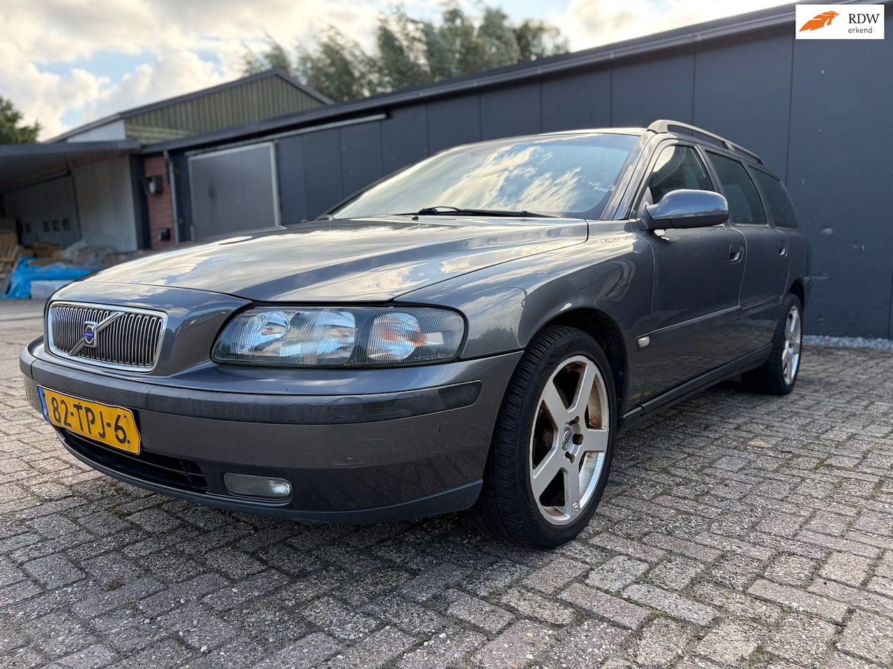 Volvo V70 - 2.4 Edition I/ Airco/Stoel verwarming/Cruise! - AutoWereld.nl