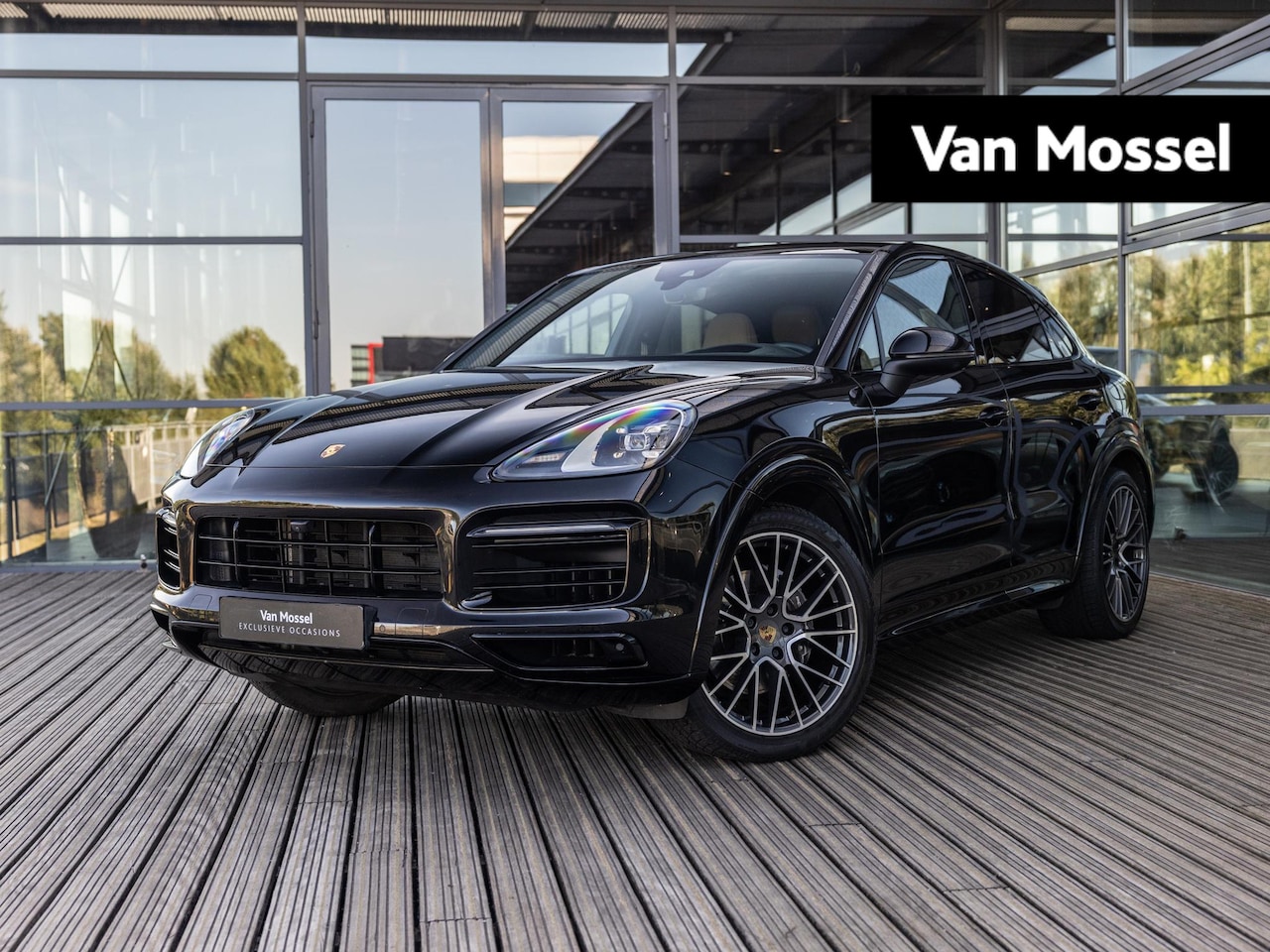 Porsche Cayenne Coupé - 3.0 E-Hybrid Platinum Edition | SPORTDESIGN | SPORTCHRONO | PASM LUCHTVERING | PANORAMADAK - AutoWereld.nl