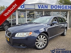 Volvo V70 - 1.6 T4 Limited Edition Automaat | NL-Auto | Schuifdak / Leder / Elektr. Achterkl / Blis