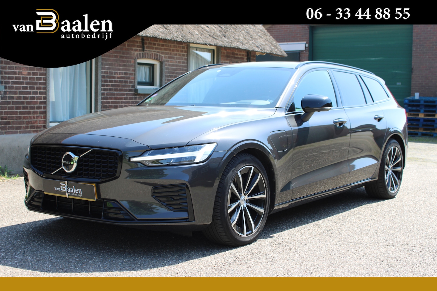 Volvo V60 - 2.0 T6 Plug-in hybrid AWD R-DESIGN SOh 96,8% PANO LEER LED TREKH. 94000KM!!! - AutoWereld.nl