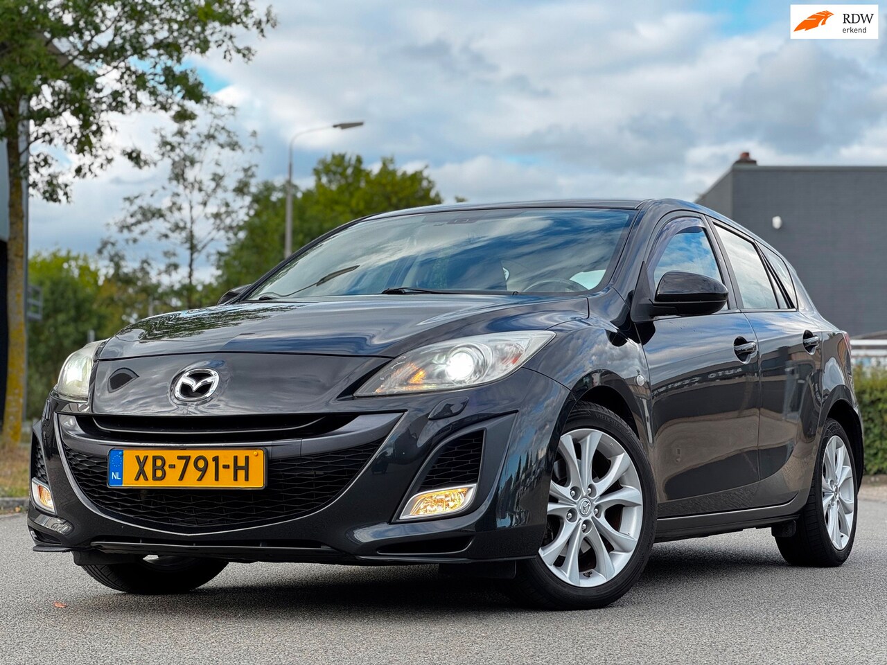 Mazda 3 - 2.0 TS Plus|AUT|XENON|TREKHAAK|STOELVERW|PDC| - AutoWereld.nl
