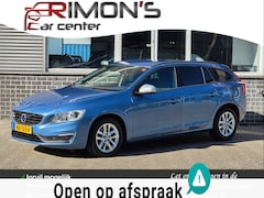 Volvo V60 - 2.0 D2 Momentum Dealer Onderhouden 1 Ste Eigenaar