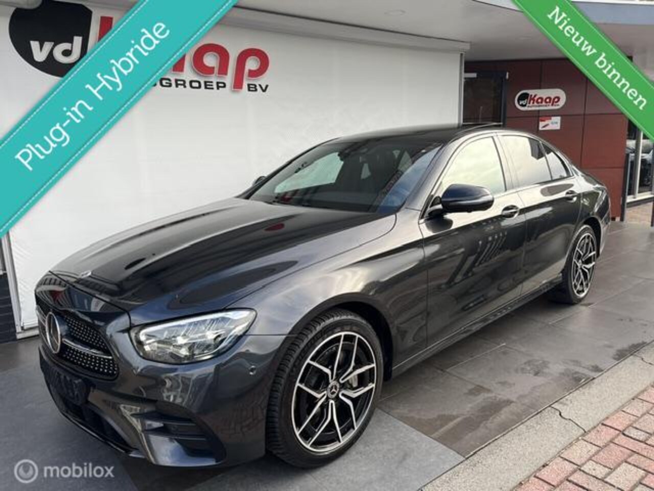 Mercedes-Benz E-klasse - 300 e 4MATIC AMG Line AMBIENTE DUBBEL SCHUIF BURMEISTER ELE TREKHAAK ETC SOH 96% - AutoWereld.nl