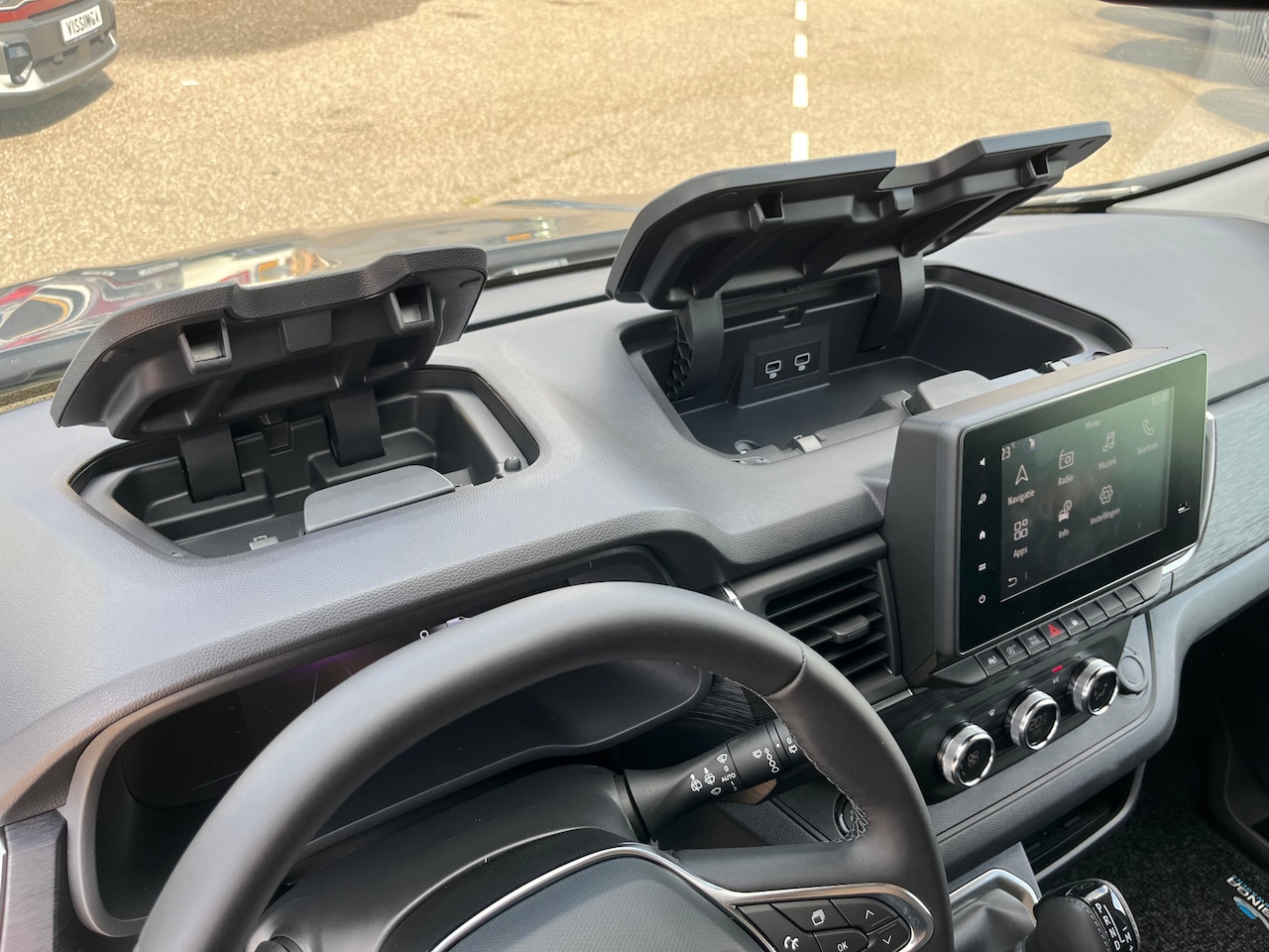 Renault Trafic - L2H1 170 pk Automaat Vissinga Special - AutoWereld.nl