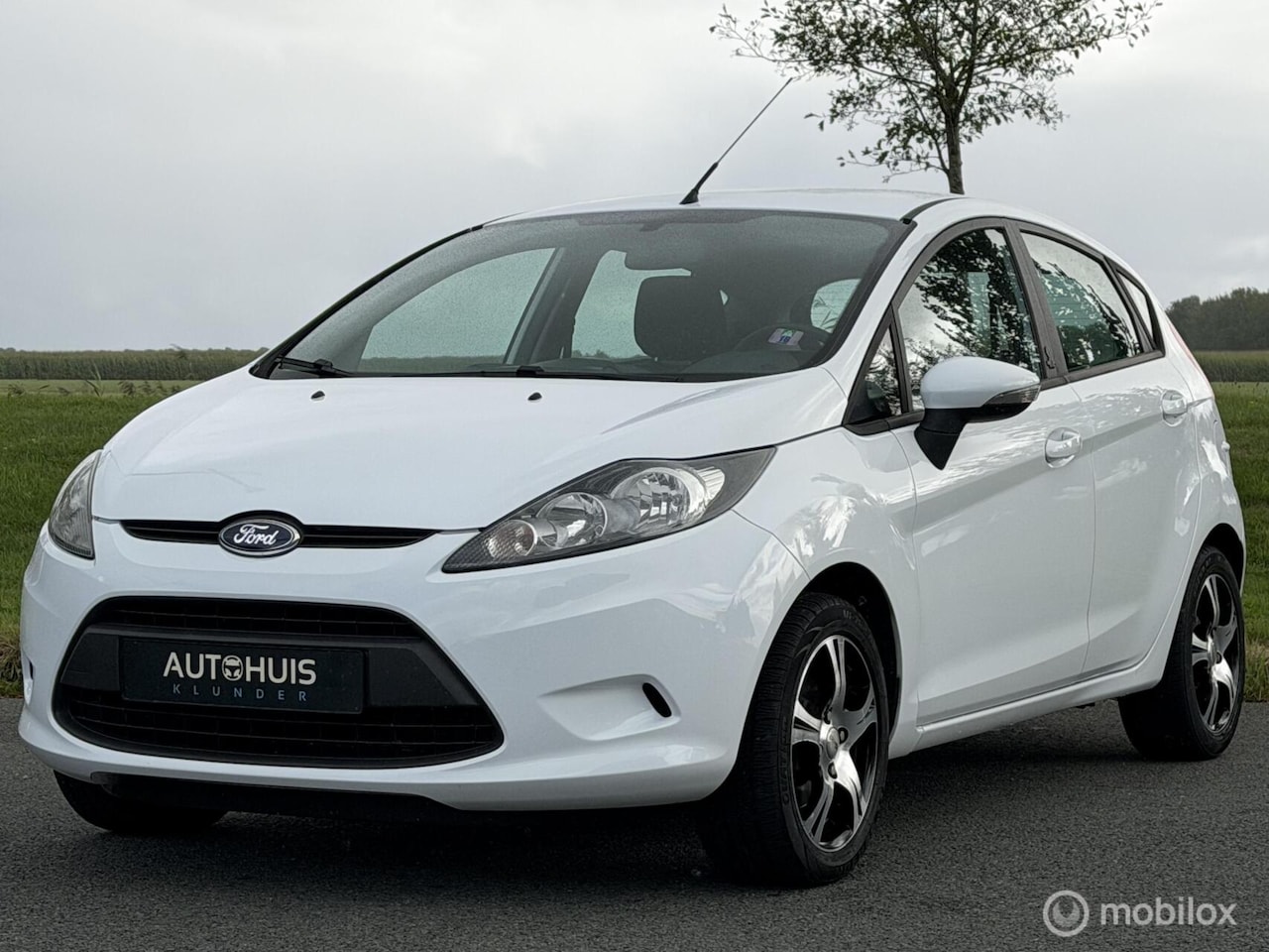 Ford Fiesta - 1.25 Champions league ! - AutoWereld.nl