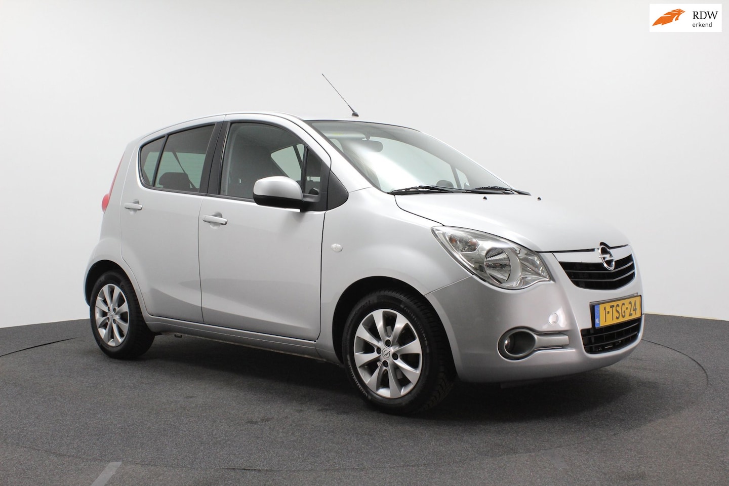 Opel Agila - 1.0 Berlin | Airco | NAP | Parkeersensoren | Sportvelgen | Goed onderhouden - AutoWereld.nl