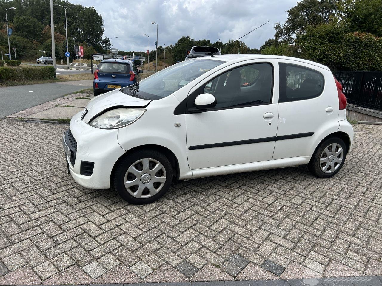 Peugeot 107 - 1.0-12V Millesim 200 | 95.190 km!! - AutoWereld.nl