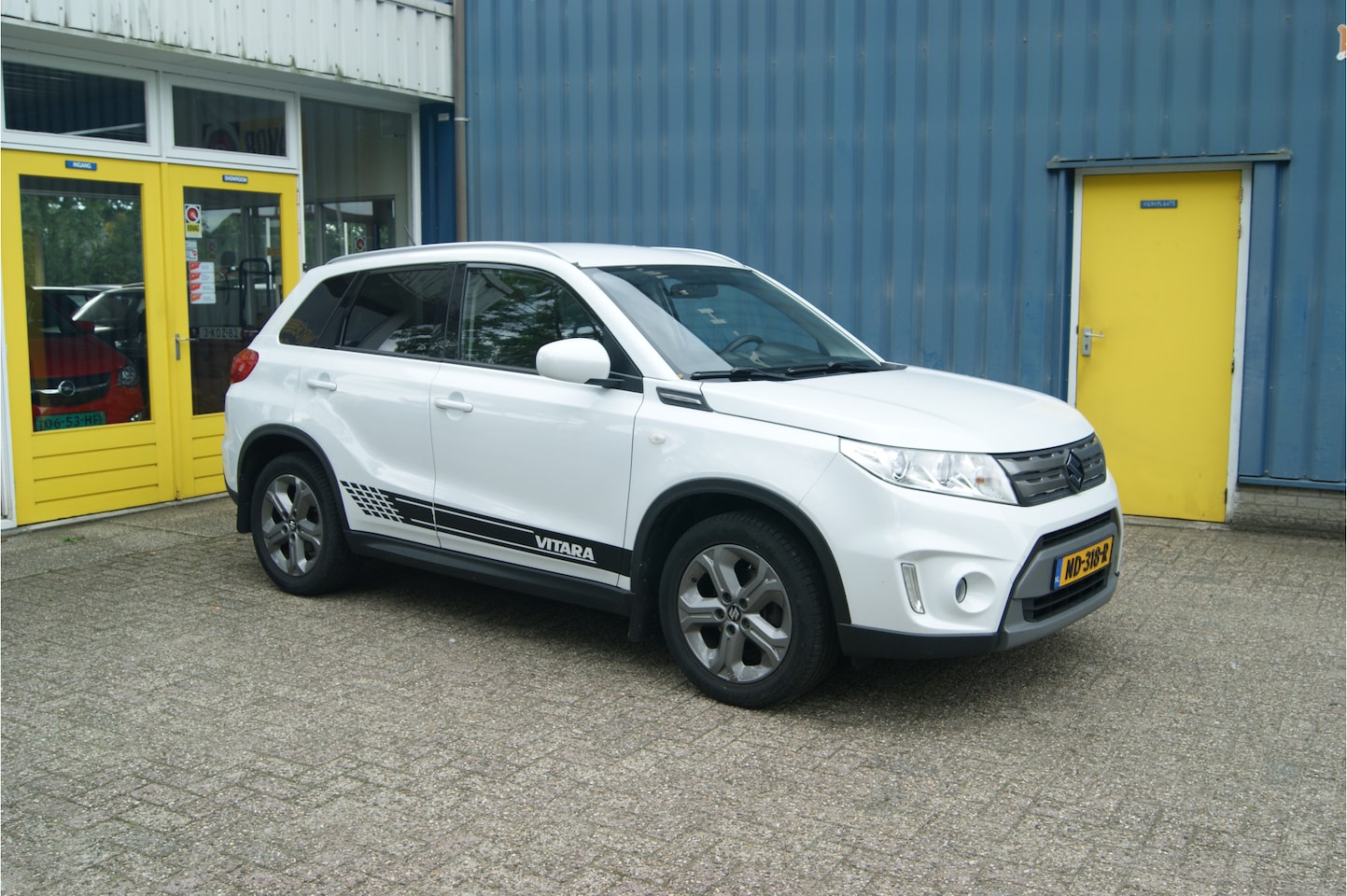 Suzuki Vitara - 1.6i Exclusive Automaat, LPG!!!, Airco, Navi, Camera, MOOI!!! - AutoWereld.nl
