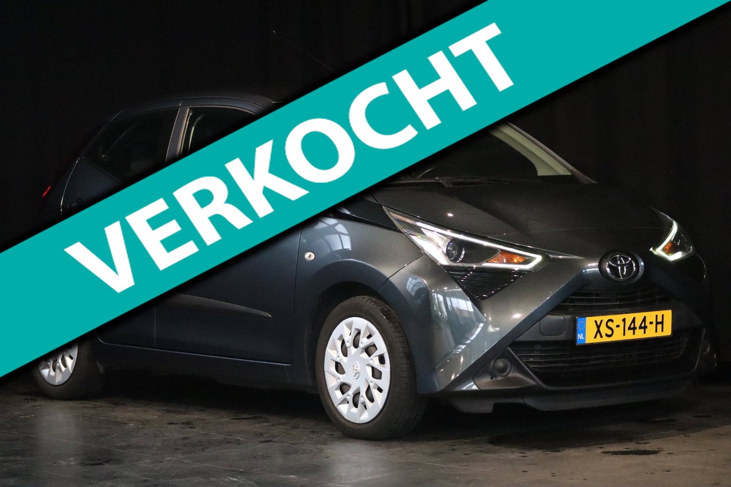 Toyota Aygo - 1.0 VVT-i x-play / NAP / ORIG. NL- AUTO / AIRCO / CAM. / CARPLAY - AutoWereld.nl