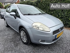 Fiat Grande Punto - 1.4 Dynamic | Airco | Cruise Control | LMV | Elekt. Ramen | Trekhaak | APK tot 15-04-2027