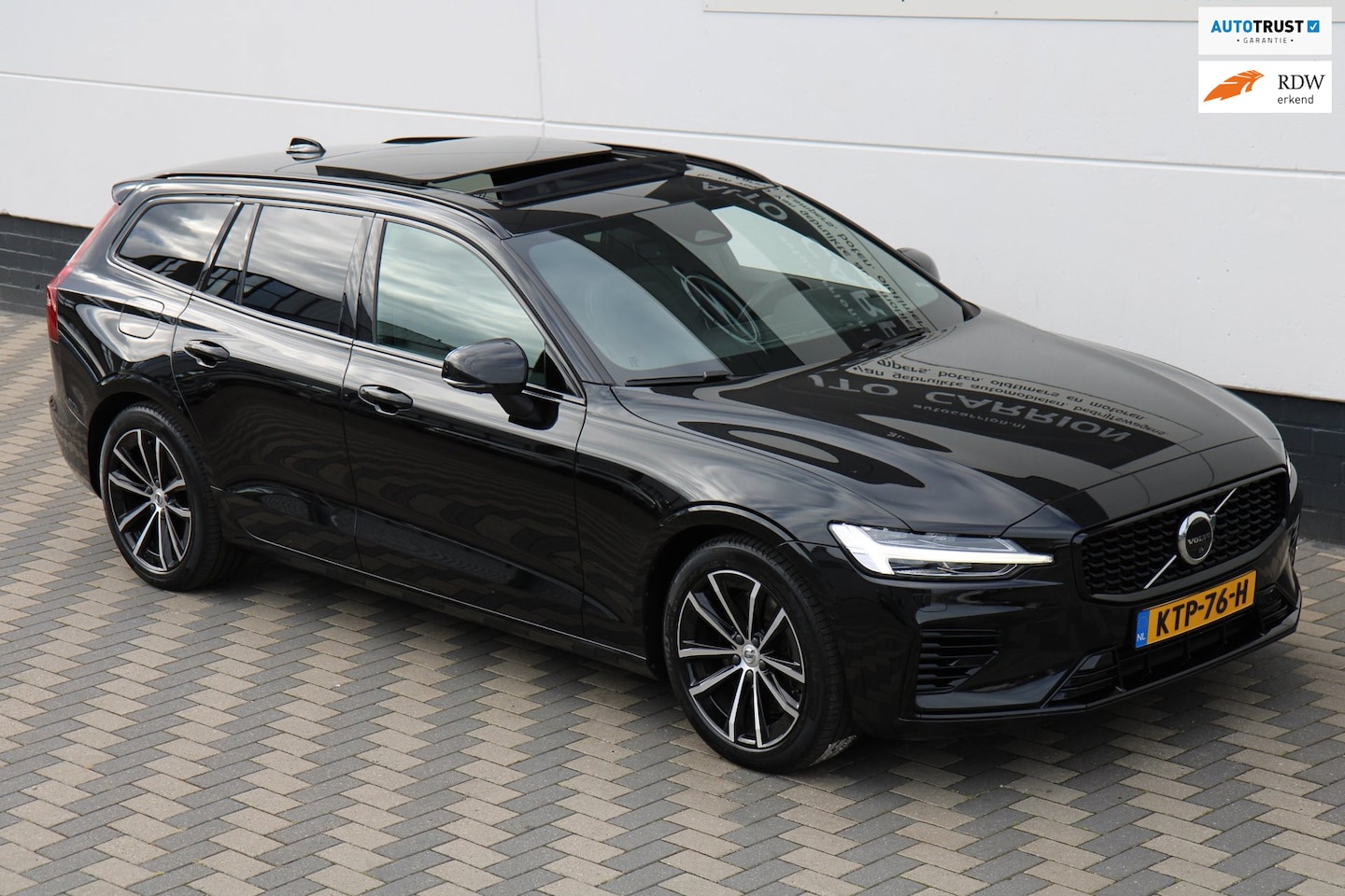 Volvo V60 - 2.0 T6 Recharge AWD Inscription Pano Leder H/K BTW!! - AutoWereld.nl