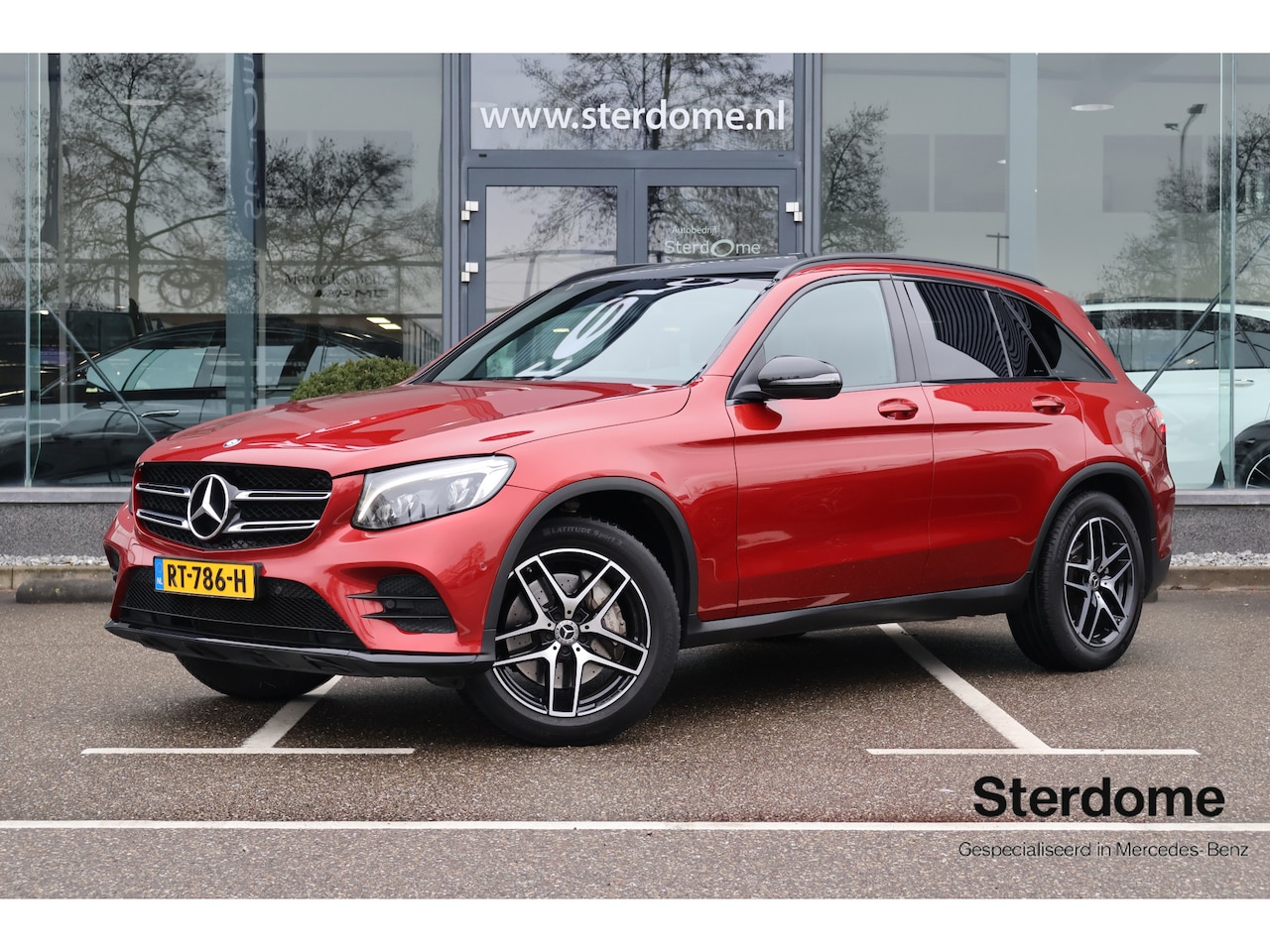 Mercedes-Benz GLC-klasse - 250 d 4MATIC AMG l Panoramadak l Trekhaak l Stoelverwarming I Camera I Night Pakket l PTS - AutoWereld.nl