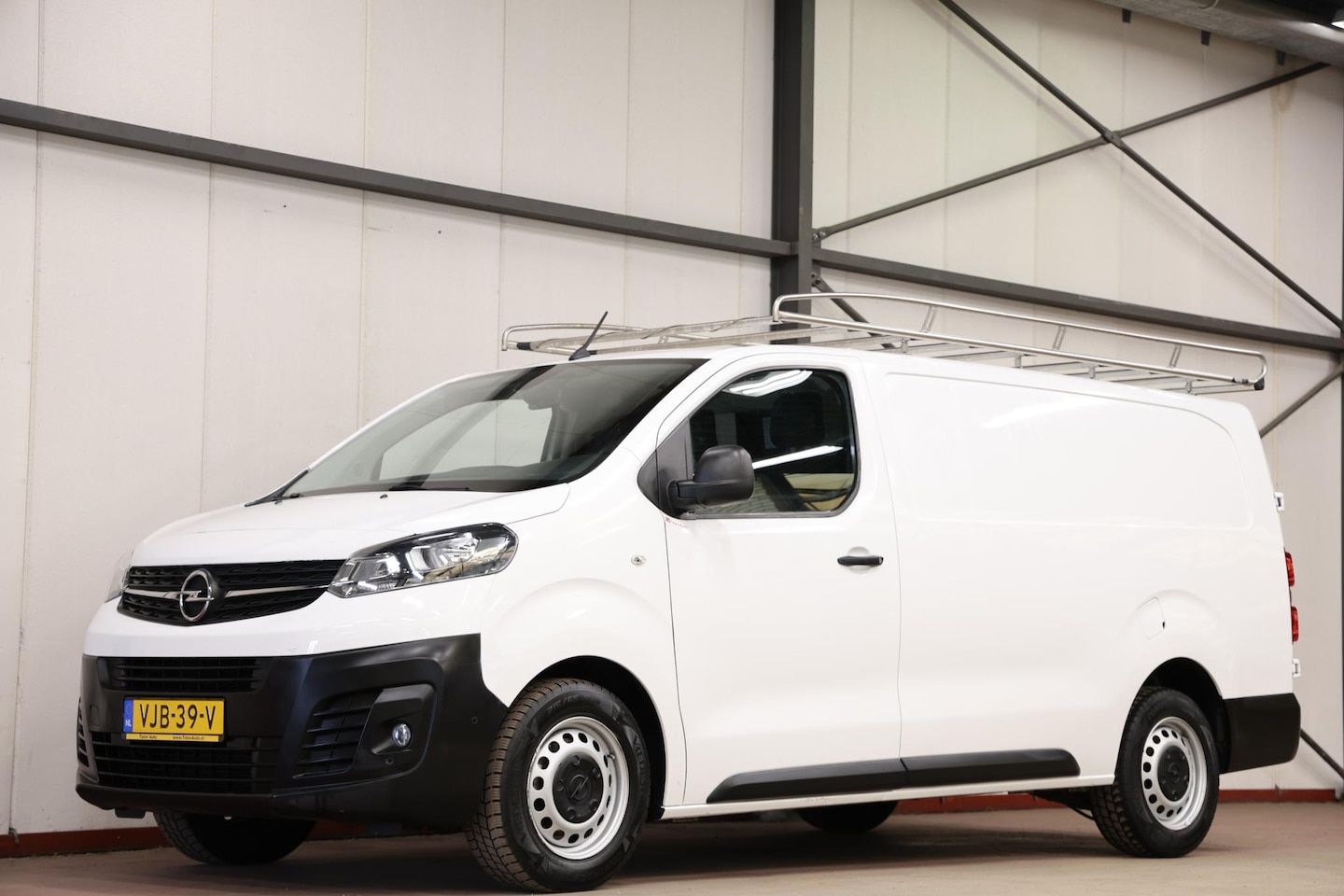 Opel Vivaro - 2.0 CDTI L3H1 LANG IMPERIAAL TREKHAAK 3PERS - AutoWereld.nl