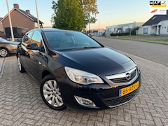 Opel Astra - 1.4 Turbo Cosmo Airco, Trekhaak, Cruise