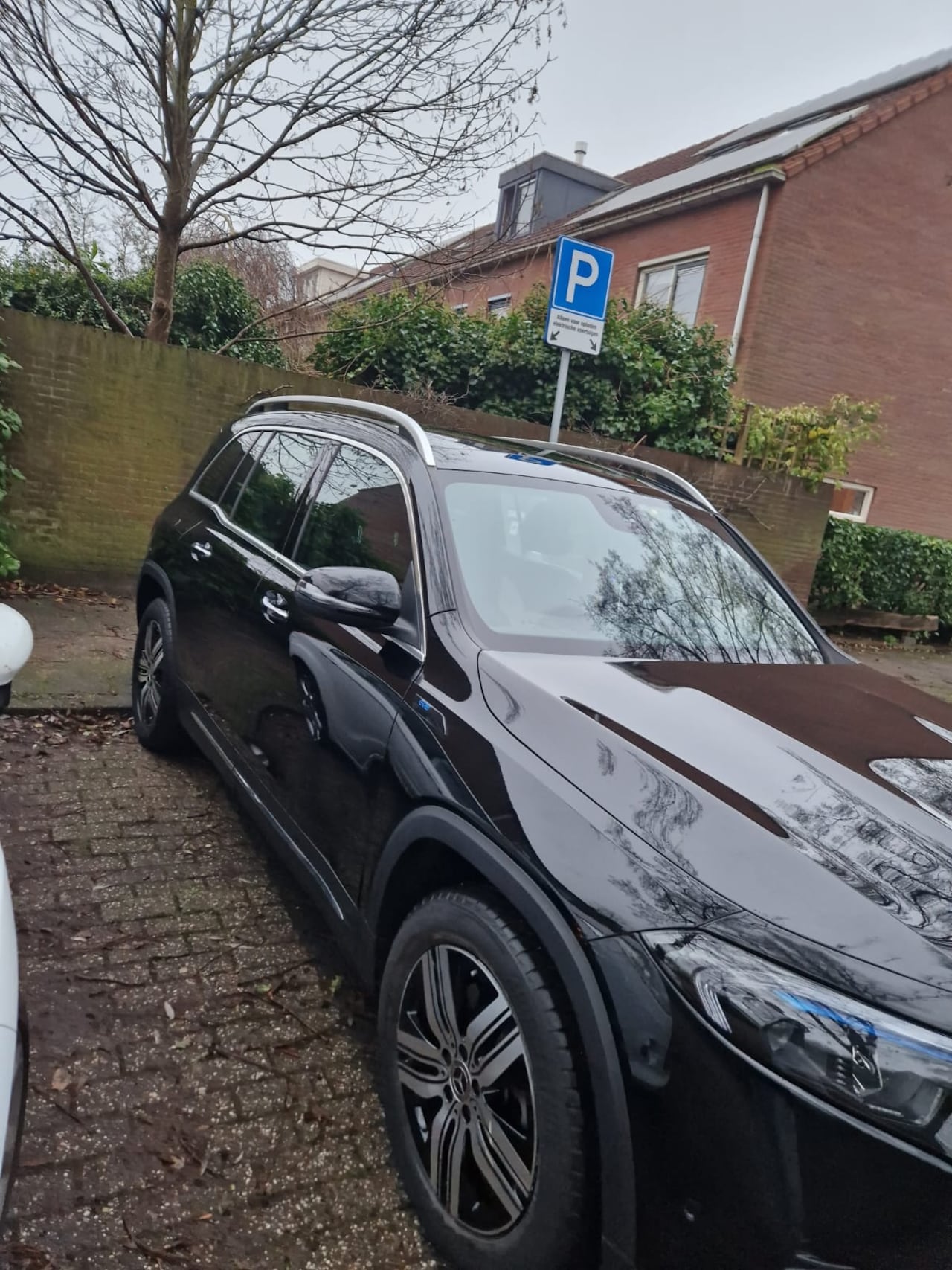 Mercedes-Benz EQB - 250 Luxury Line 7p. 67 kWh - AutoWereld.nl