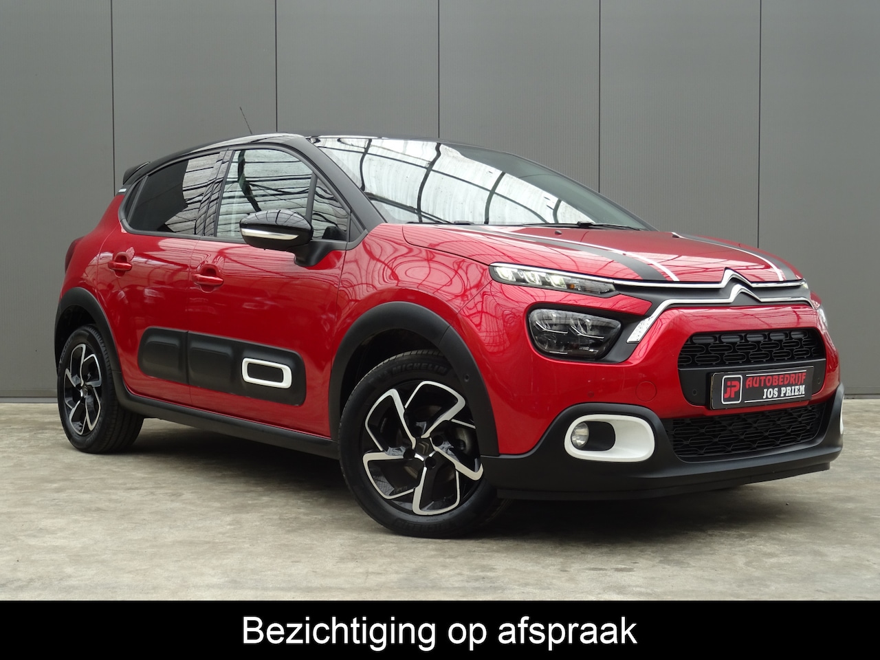 Citroën C3 - 1.2 PureTech C-Series * CARPLAY * CAMERA * DEALER ONDERH. !! - AutoWereld.nl
