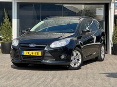 Ford Focus Wagon - 1.0 EcoBoost Titanium | Distr & WP Vervangen
