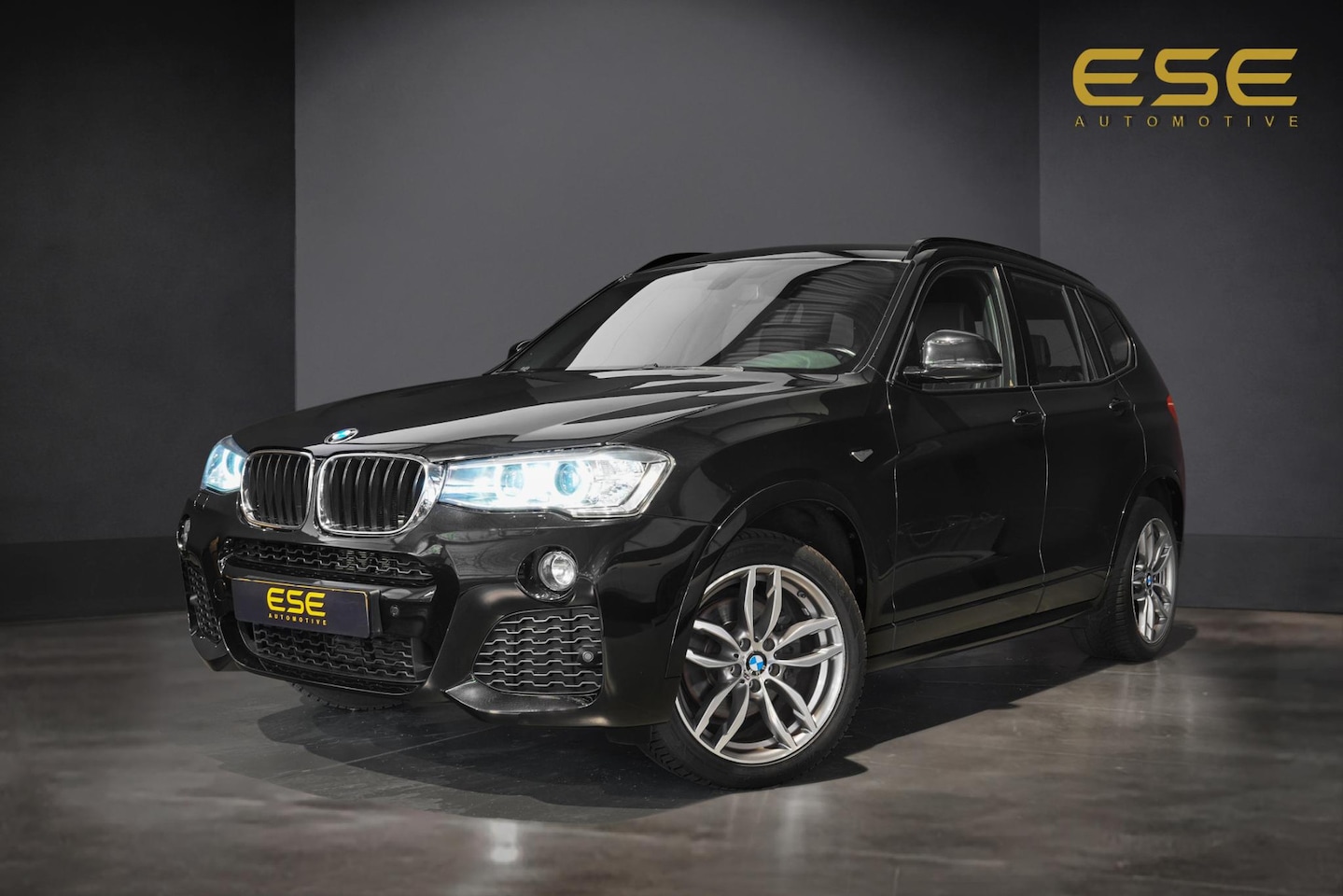 BMW X3 - xDrive20i M-Sport | Panorama | Trekhaak | Leder | Navigatie - AutoWereld.nl