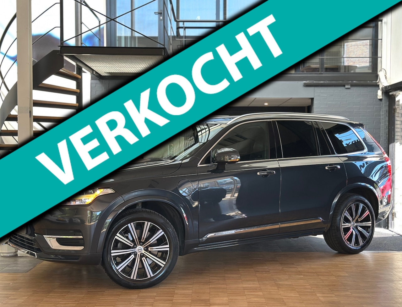Volvo XC90 - 2.0 T8 Twin Engine AWD Inscription Dealer Ond. Massage Stoel Trekhaak 360 Camera - AutoWereld.nl