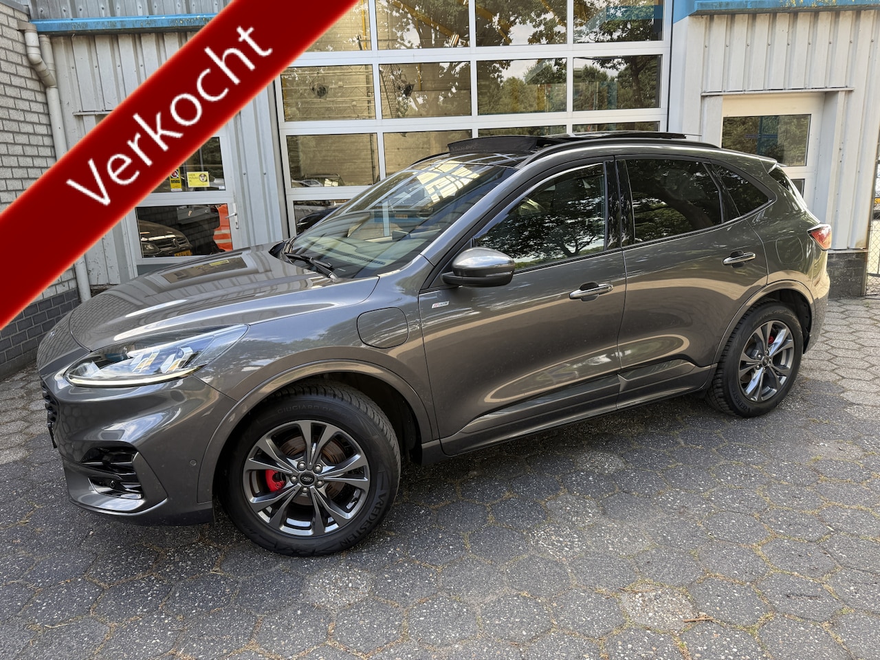Ford Kuga - 2.5 PHEV ST-Line X / Trekhaak/ Panoramadak - AutoWereld.nl