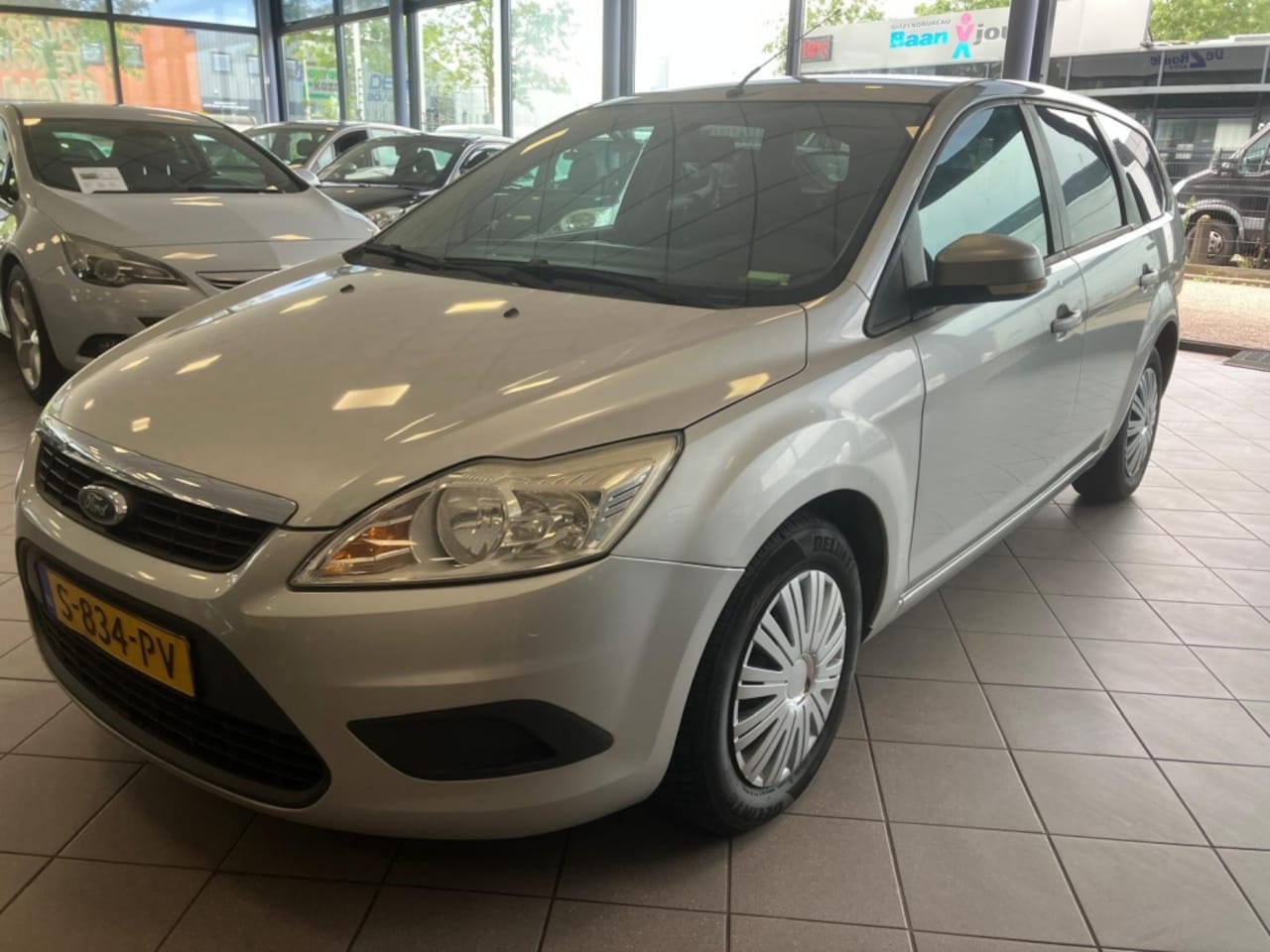 Ford Focus Wagon - 1.6 Titanium APK 4-27 BJ 2008 !!! - AutoWereld.nl