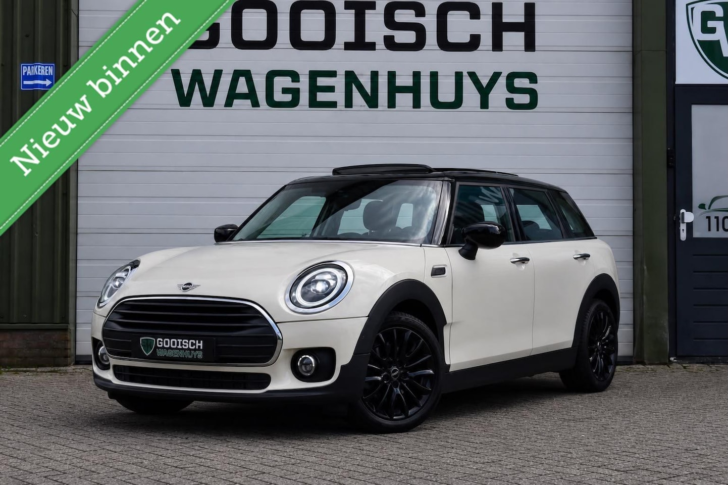 MINI Clubman - 1.5 Cooper Business Ed. | Panoramdak | Carplay | LED | - AutoWereld.nl