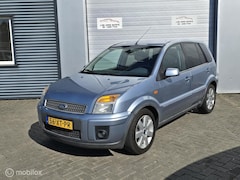 Ford Fusion - 1.4-16V Futura Nieuwe Apk