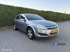 Opel Astra - 1.8 Cosmo | Automaat | Cruise Control