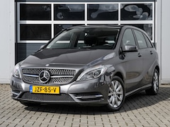 Mercedes-Benz B-klasse - 180 Ambition | Automaat | Navi | Xenon | Trekhaak | Climate control | PDC v+a | Cruise con
